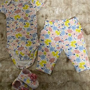 Newborn floral outfit